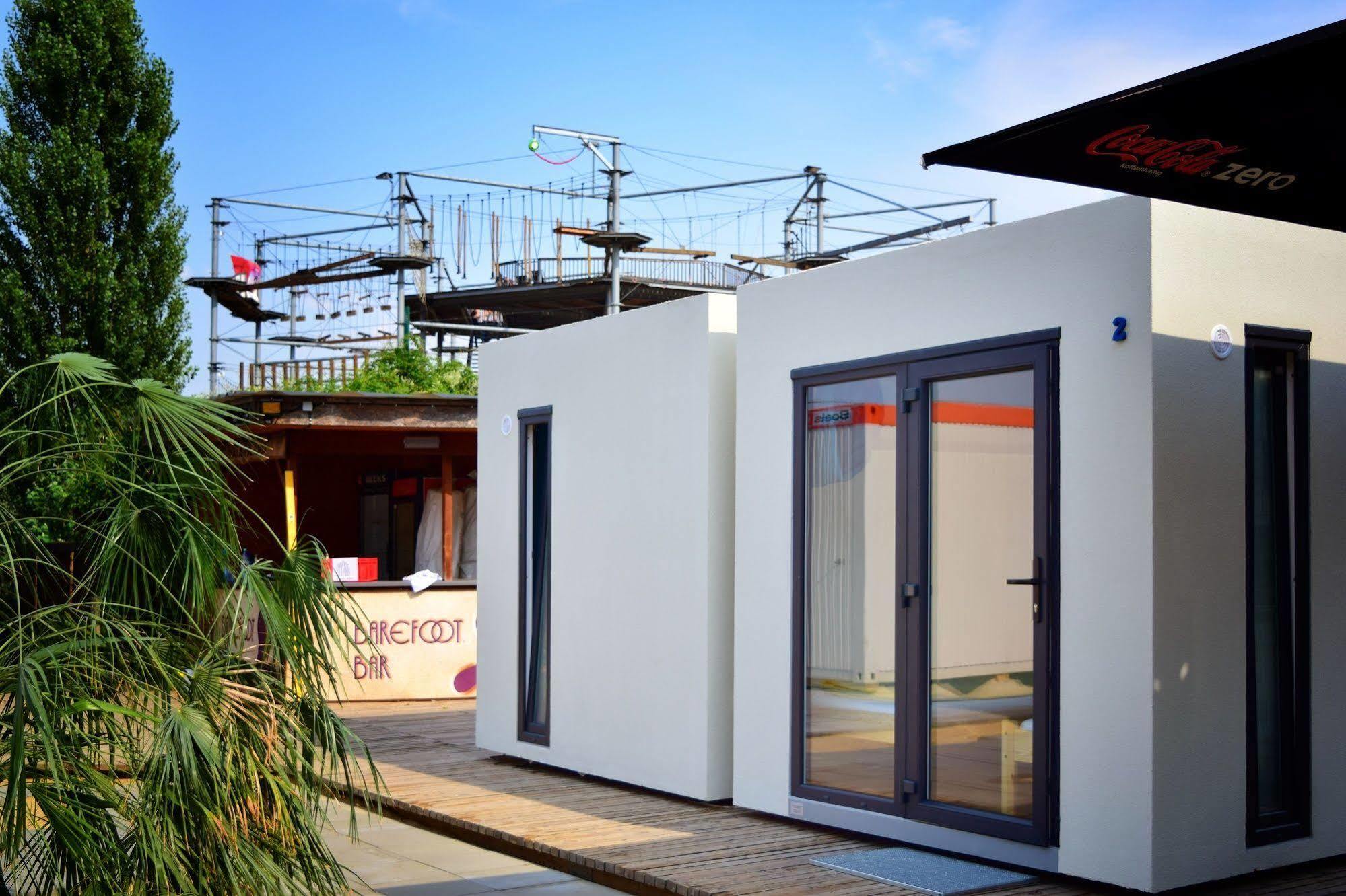 Cube Lodges Berlin Mitte Exterior photo